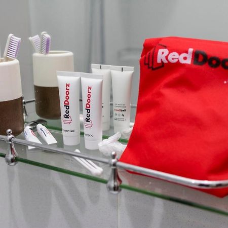 Reddoorz Plus @ Bitung City Center Dış mekan fotoğraf