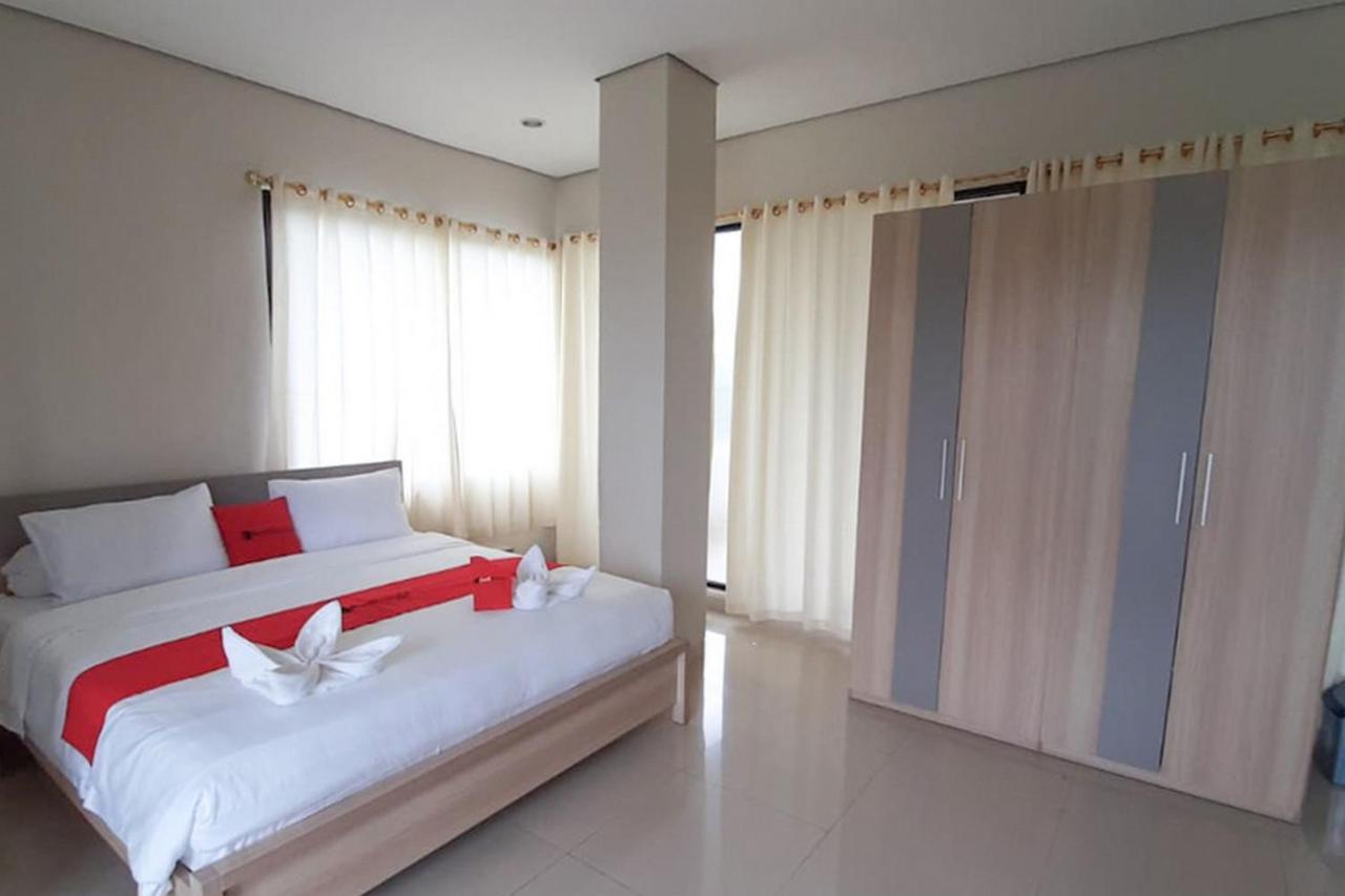 Reddoorz Plus @ Bitung City Center Dış mekan fotoğraf