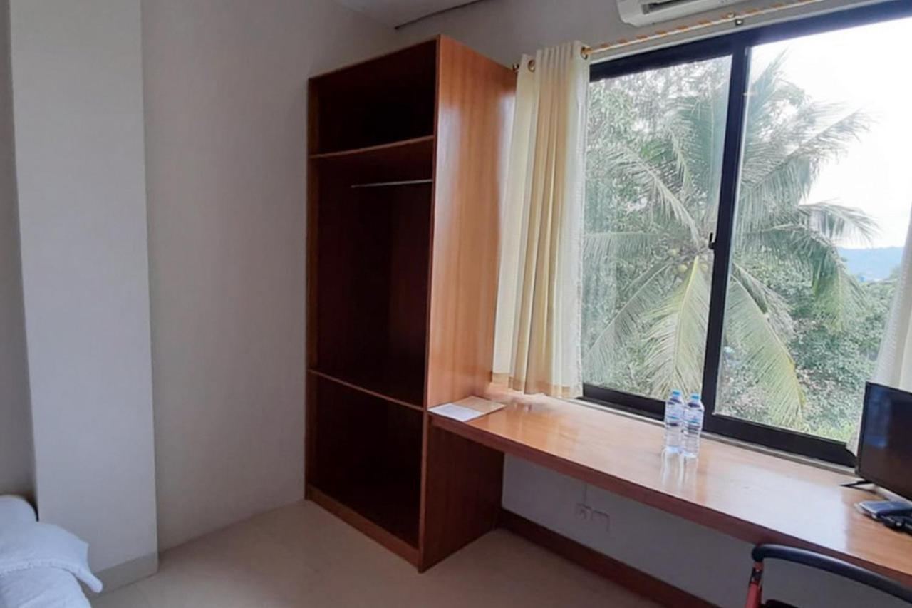 Reddoorz Plus @ Bitung City Center Dış mekan fotoğraf